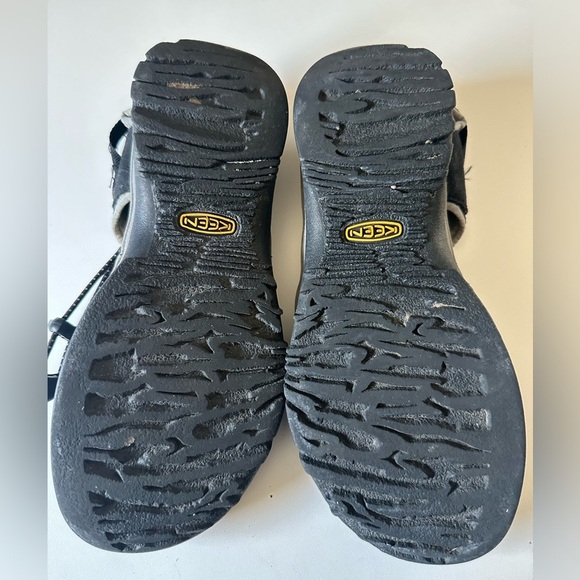 Keen Gray Black Outdoor Sandals size 7 - Picture 6 of 6